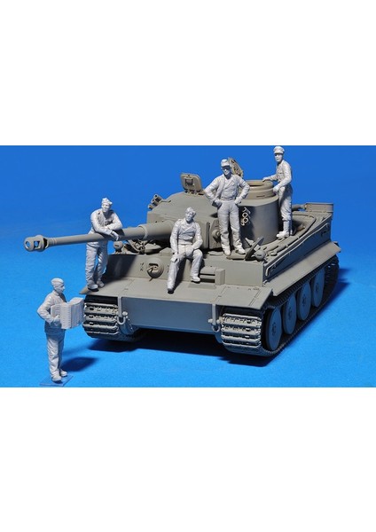 35275 1:35 Alman Tank Mürettebatı (Normandiya 1944) Özel Üretim. indirimleri