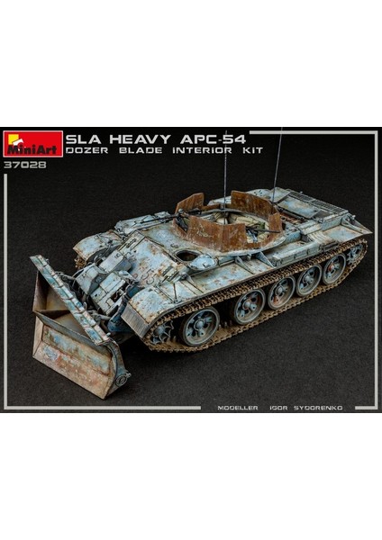 37028 1:35 Dozer Bıçaklı Sla Apc T-54 Interior Kit fırsatları