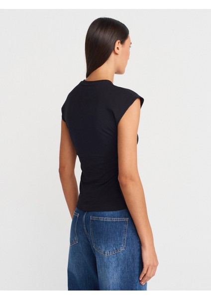 31875 Dikiş Detaylı T-Shirt-Siyah fiyatları