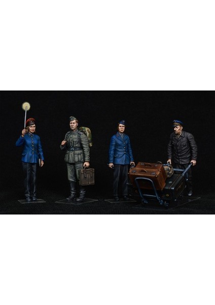 38010 1:35 Alman Tren Istasyonu Görevlisi 1930-40 modelleri