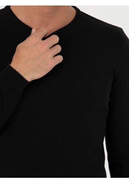 Erkek Siyah Slim Fit Bisiklet Yaka Triko Kazak 50270175-VR046