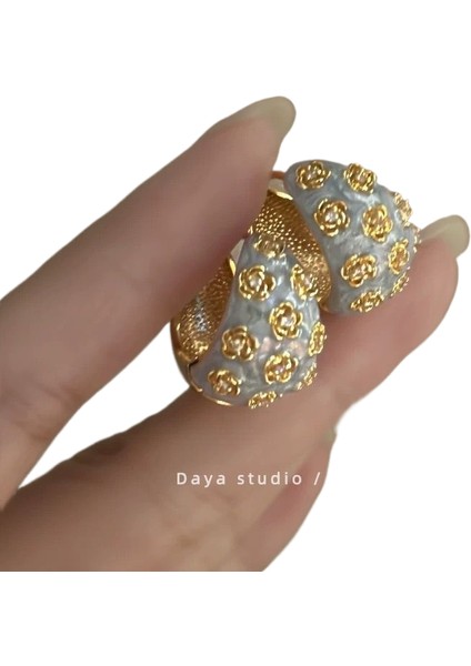 Küpeler Dişi Niş Mizaç (Yurt Dışından)