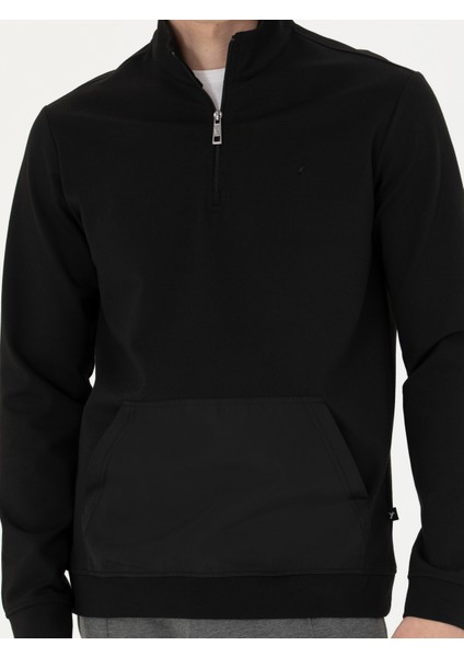 Erkek Siyah Regular Fit Yarım Fermuarlı Cepli Sweatshirt 50276174-VR046