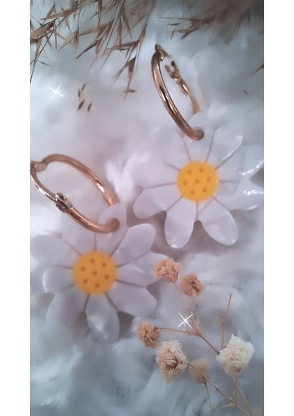 Kadın Papatya Figürlü Küpe modelleri