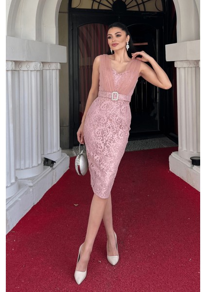 Dantel Kumaş Tül Detaylı Kalem Elbise - Pudra