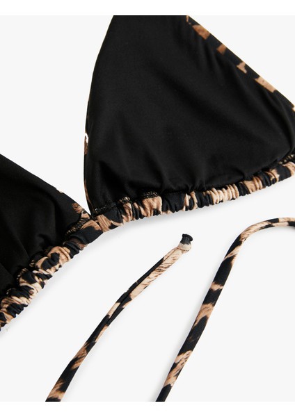Boyundan Bağlamalı Ipli Leopar Desenli Üçgen Bikini Üstü