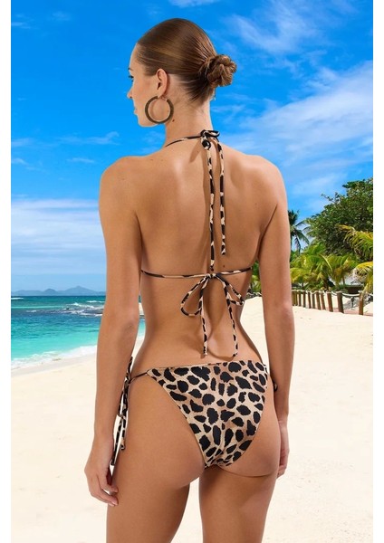 Modern Desenli Bikini Takımı Ergonomik Kesim Yaz Koleksiyonu Klora Dayanıklı Su Sporları Için