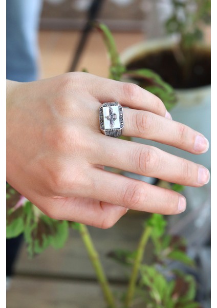 Sedef Taşlı Ahura Mazda Model 925 Ayar Gümüş Markazit Unisex Yüzük 201024246 fiyatları