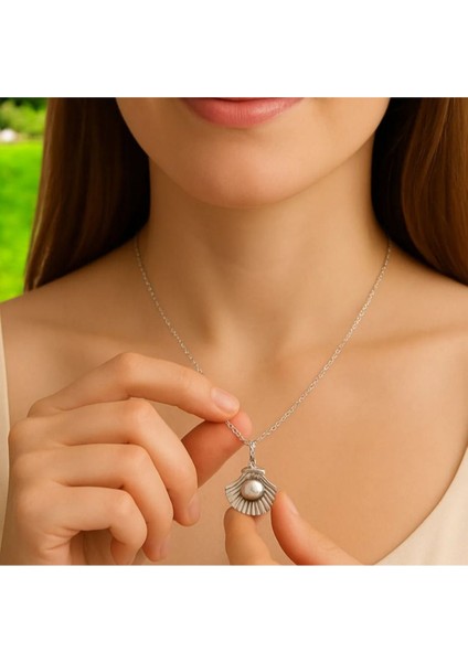 Kadın , Genç Incili Istiritye Gümüş Renk Kolye modelleri