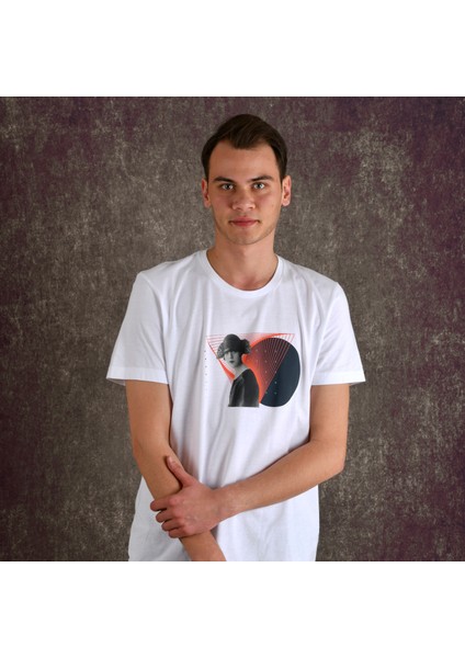 Staring Woman Erkek Baskılı T-Shirt fiyatları