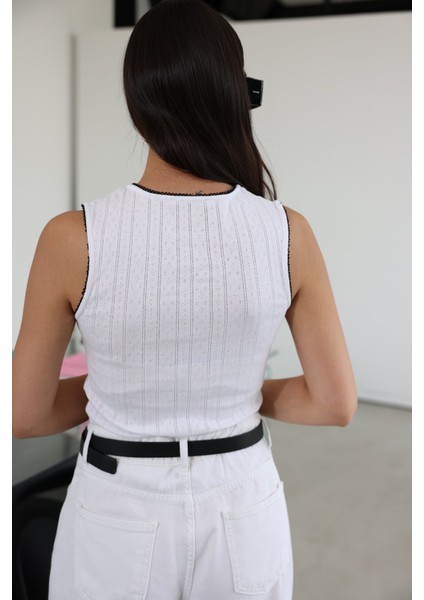 Yakası ve Kolları Biyeli Atlet modelleri