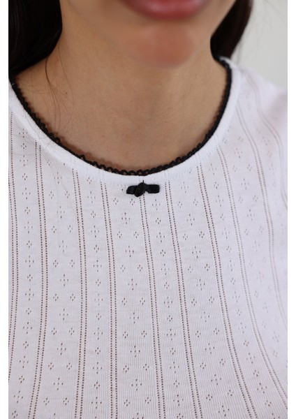 Yakası ve Kolları Biyeli Atlet fırsatları