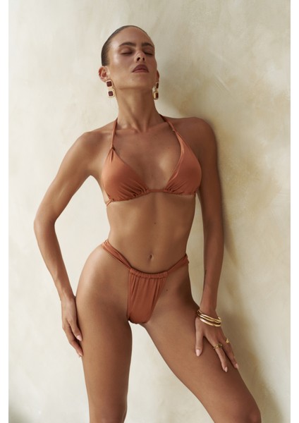 Dahlia Büzgü Detaylı Kalın Bantlı Kiremit Bikini Altı fırsatları