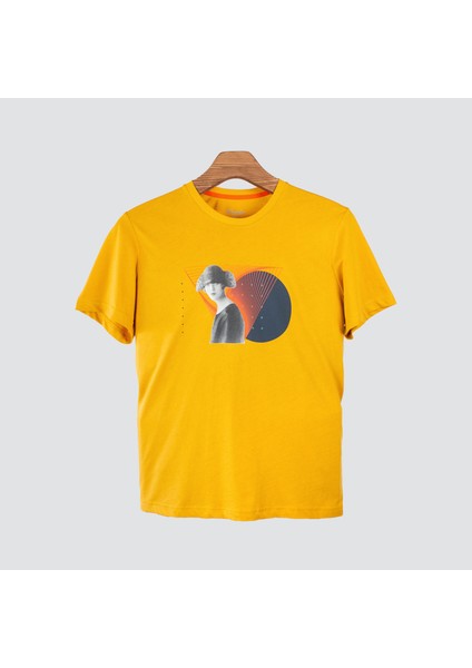 Staring Woman Erkek Baskılı T-Shirt