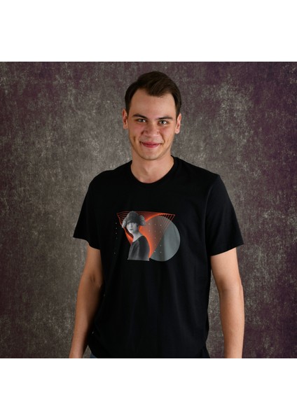 Staring Woman Erkek Baskılı T-Shirt fiyatları