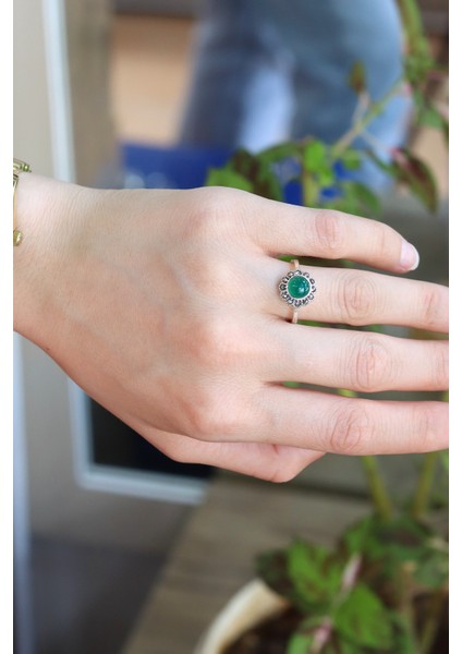 Zümrüt Taşlı Papatya Model 925 Ayar Gümüş Markazit Kadın Yüzük 201024241 fiyatları