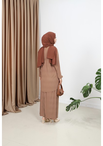 Manolya Kıraşlı Etekli Takım