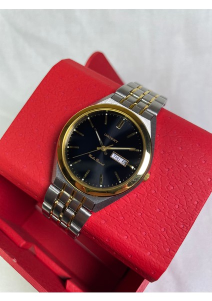 BS902025111A Retro Model Yuvarlak Çelik Kasa Sarı Çerçeveli Gün & Ay Takvimli Siyah Kadranlı Lüks Erkek Kol Saati