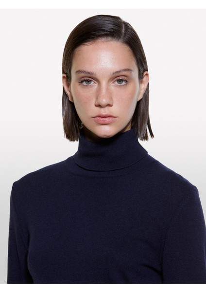 Sisley Kdn_yün ve Kaşmir Karışımlı Ribana Detaylı Balıkçı Yaka Kazak Kadın Lacivert Kazak - 324A102HM2174