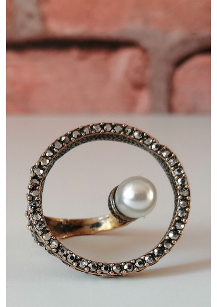 Markazit Taşlı ve Incili Yüzük