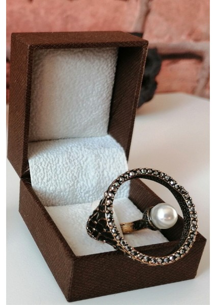 Markazit Taşlı ve Incili Yüzük modelleri