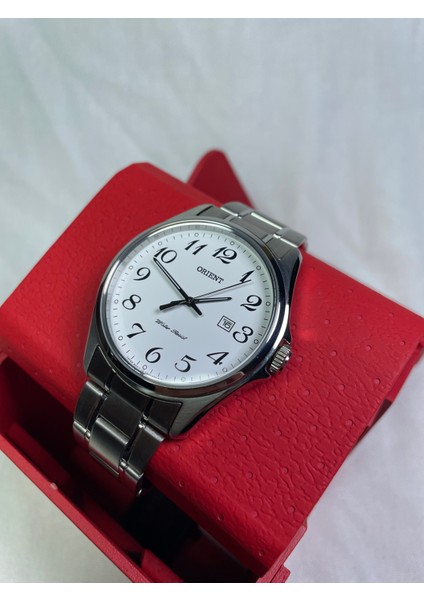 BS902025119A Retro Model Yuvarlak Çelik Kasa Takvimli Beyaz Kadranlı Büyük Rakamlı Günlük Erkek Kol Saati