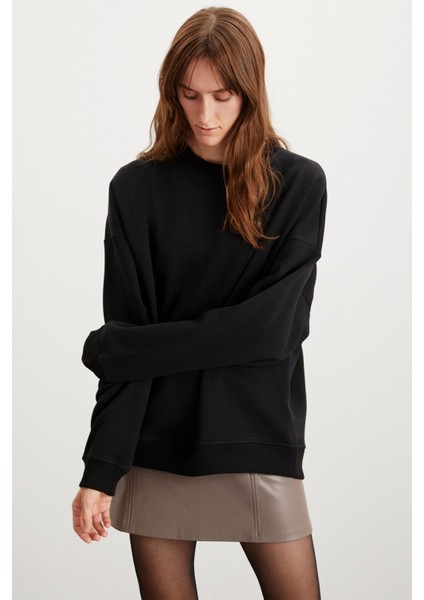 Allys Kadın Bisiklet Yaka Oversize Basic Siyah Sweatshirt