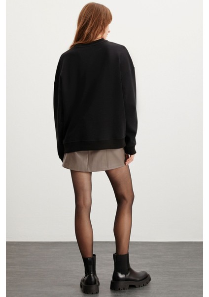 Allys Kadın Bisiklet Yaka Oversize Basic Siyah Sweatshirt