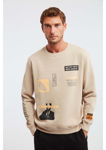 Mıdtown Erkek Çok Pozisyonlu Baskılı Büyük Süs Etiketli Içi Polarlı Bej Sweatshirt