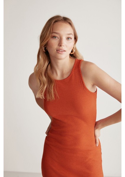 Carına Kadın Geniş Fitilli Esnek Kumaşlı Vücüda Oturan Bodycon Maxi Kiremit Rengi Elbise fiyatları