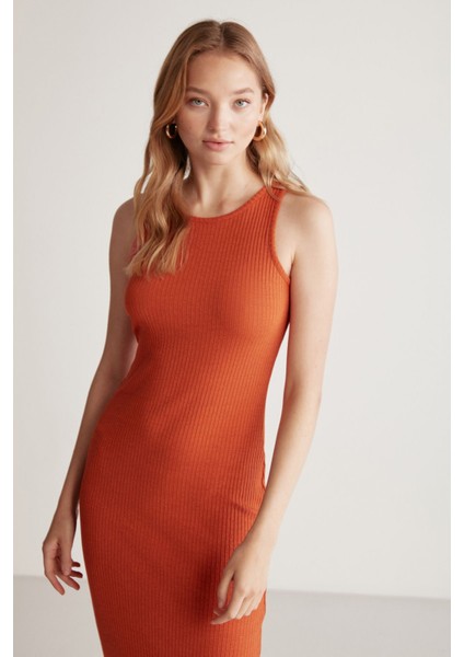 Carına Kadın Geniş Fitilli Esnek Kumaşlı Vücüda Oturan Bodycon Maxi Kiremit Rengi Elbise fırsatları