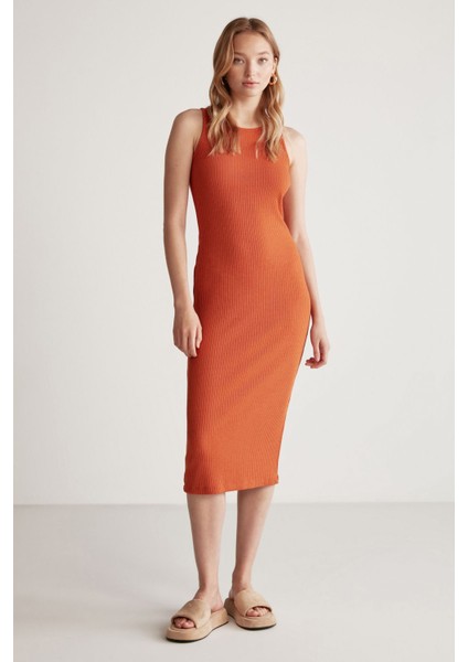 Carına Kadın Geniş Fitilli Esnek Kumaşlı Vücüda Oturan Bodycon Maxi Kiremit Rengi Elbise indirimleri
