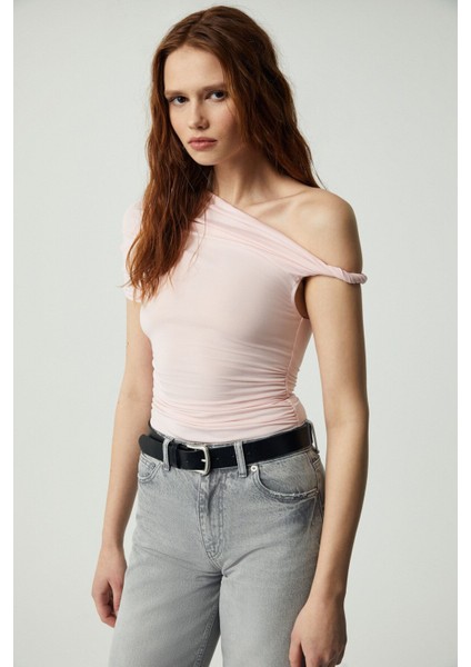 BURENTY Kadın Asimetrik Yaka Slim Kısa Kol Pembe Bluz