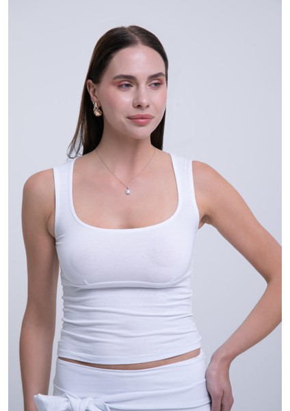 Kadın Beyaz Sıfır Kol Kare Yaka Body