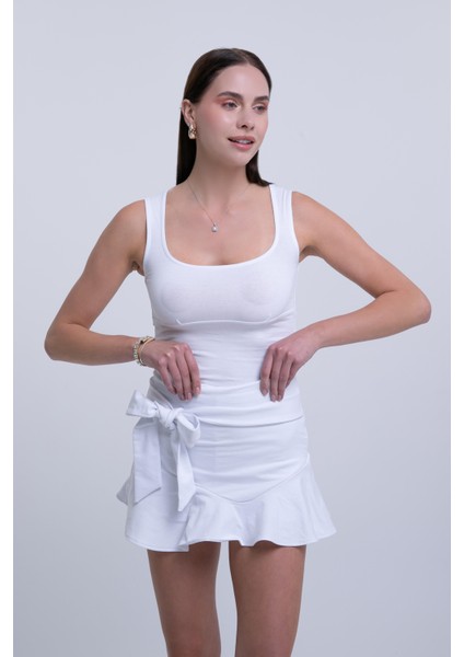 Kadın Beyaz Sıfır Kol Kare Yaka Body modelleri