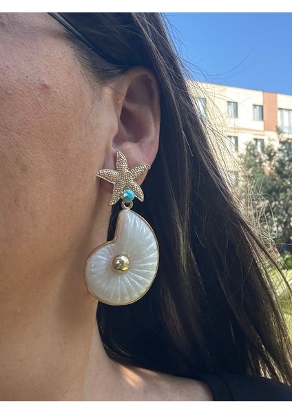 Istridye Sallantılı Yıldız Küpe