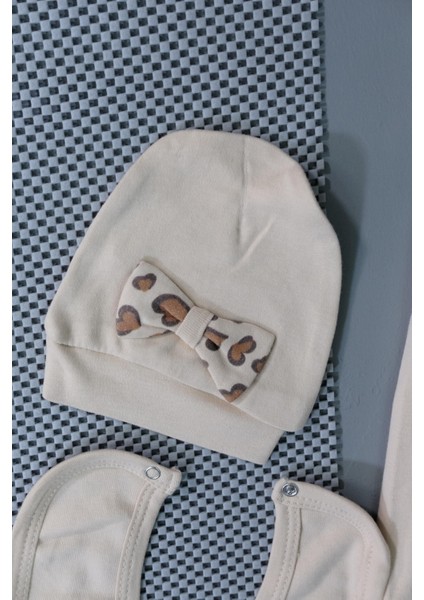 Leopar Desenli 7'li Kız Bebek Zıbın Takımı Bej