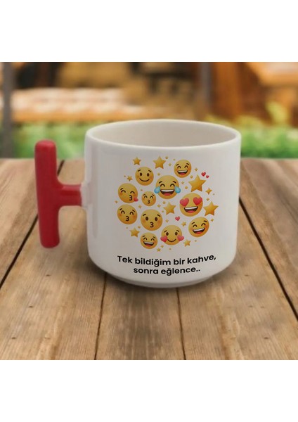 "tek Bildiğim Bir Kahve, Sonra Eğlence.." Yazılı Kırmızı Kulplu Kupa Bardak - DZB31