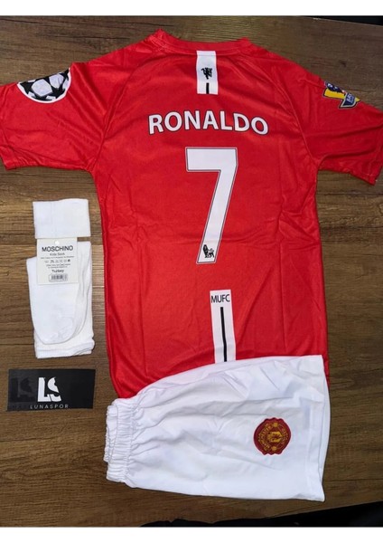 Cristiano Roanldo Moscow 2008 Beyaz Şortlu Çocuk Taraftar Forma Takımı 4'lü Set Çorap +Bileklik Hediyeli