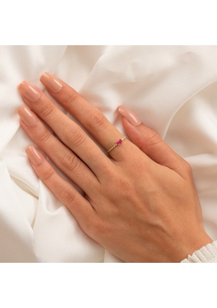 Gümüş Yüzük - Gümüş Yüzük - Ruby Taşlı Dövülü Eskitme Minimal Tasarım Tektaş 925 Ayar Gümüş Yüzük