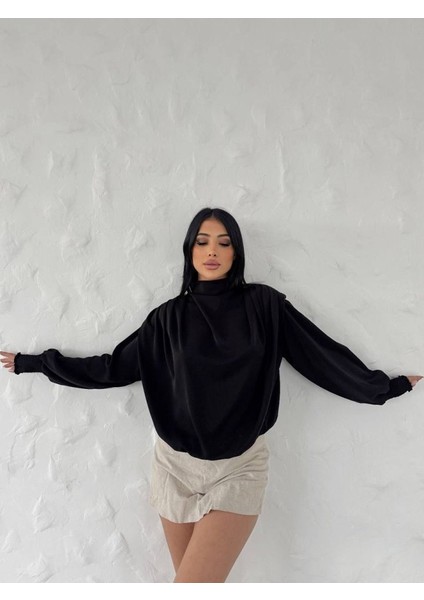 Vatkalı Dökümlü Bluz