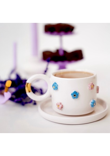Mavi & Kırmızı Papatya Temalı 24K Altın Süslemeli Seramik Mug fiyatları