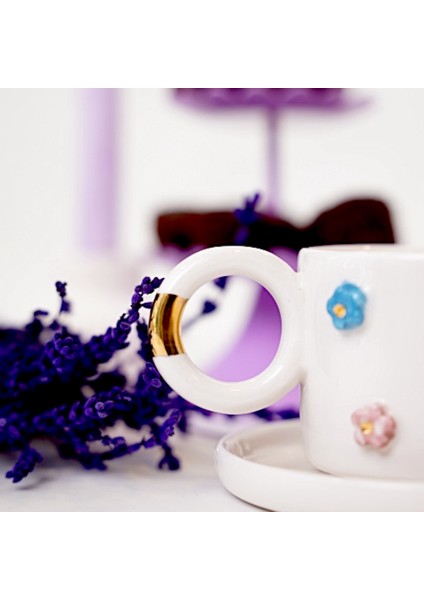 Mavi & Kırmızı Papatya Temalı 24K Altın Süslemeli Seramik Mug indirimleri