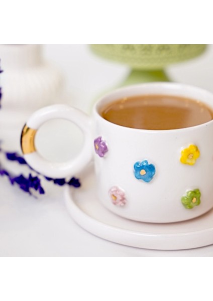 Rengarenk Papatya Temalı 24K Altın Süslemeli Seramik Mug modelleri
