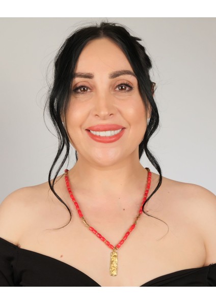 Kırmızı Mercan Boncuklu, Bronz Yılan Rölyefli Kolye – Koruyucu Tılsım