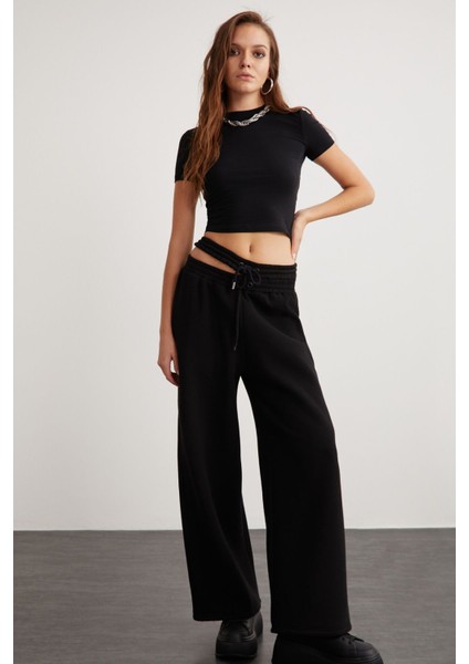 Niara Kadın Pamuk Elastan Bisiklet Yaka kısa Kollu Slim Fit Crop Siyah T-Shirt