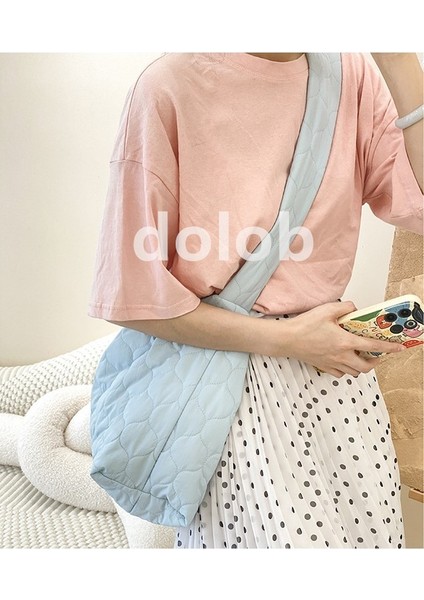 Basit Crossbody Çanta Kadın Düz Renk Büyük Kapasiteli Omuz Çantası 2023 Yeni Aşağı Hissediyorum Pamuk Dolgulu Kapitone Çanta (Yurt Dışından) modelleri