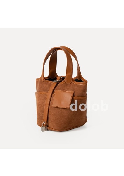 Kadınlar Için Çanta 2023 Sonbahar ve Kış Yeni Niş Tasarım Süet Sebze Sepeti Çantası Retro Doku Taşınabilir Kova Çantası (Yurt Dışından) fırsatları