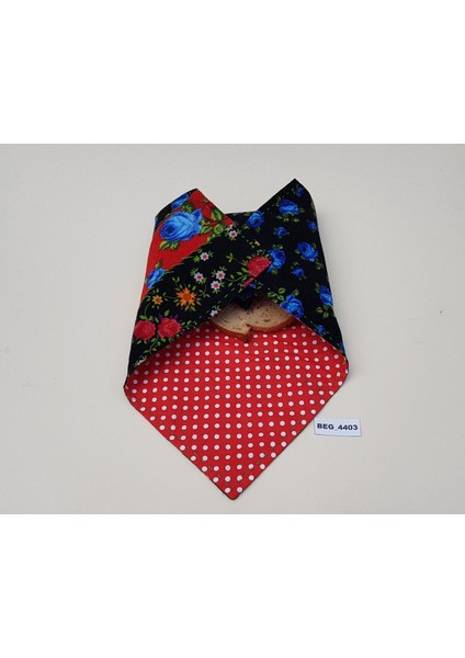 Elite Ekmeklik-Ekmek Örtüsü-Mavi Köşe Güllü Kırkyama Pamuklu Divitin 47 x 47 cm BEG_4403 1 Adet