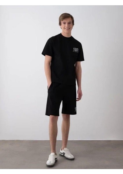 Erkek Çocuk 1983 Yazılı Pamuklu Oversize T-Shirt Şortlu Takım